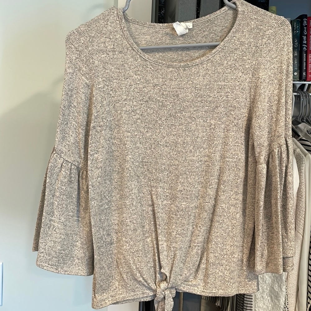 Balloon sleeve sweater